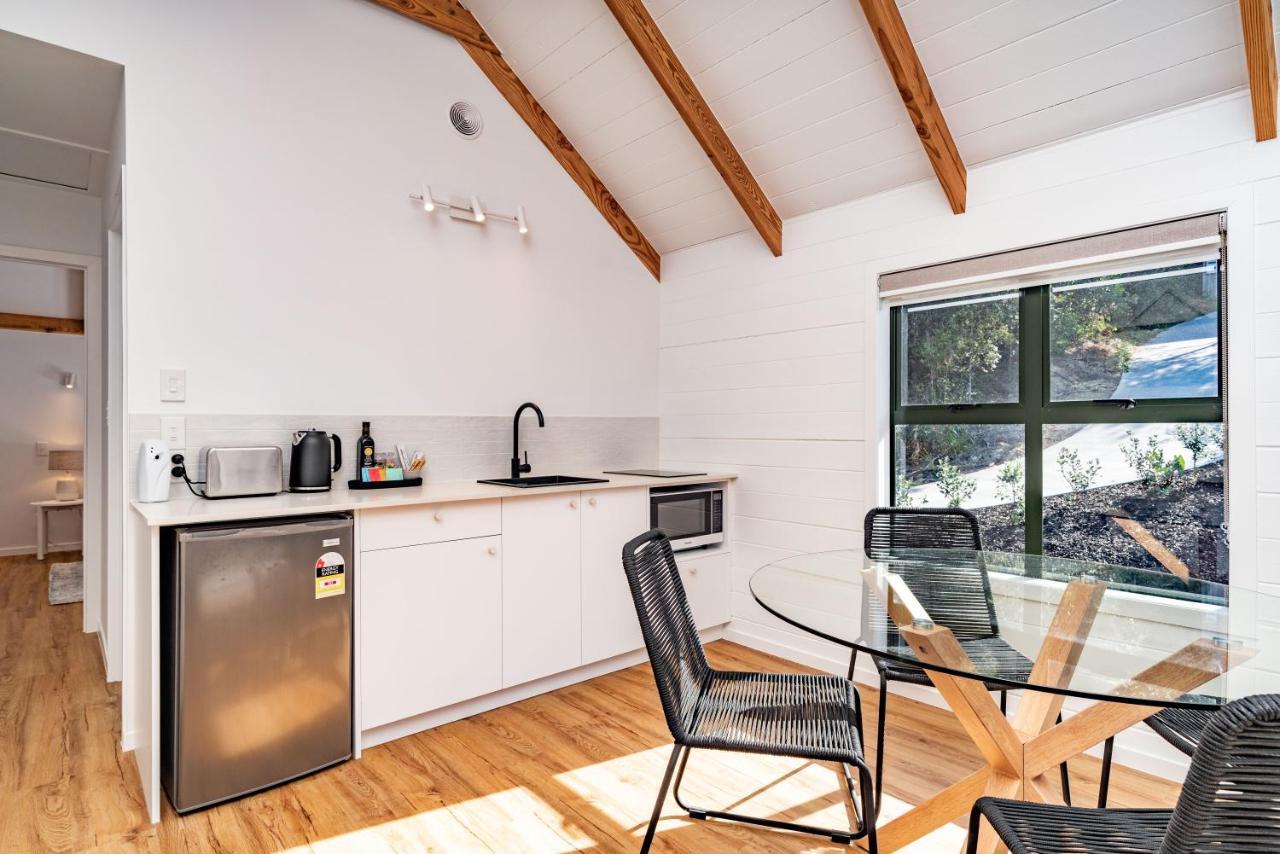 Tui&Nikau Cabins Mangawhai Bagian luar foto