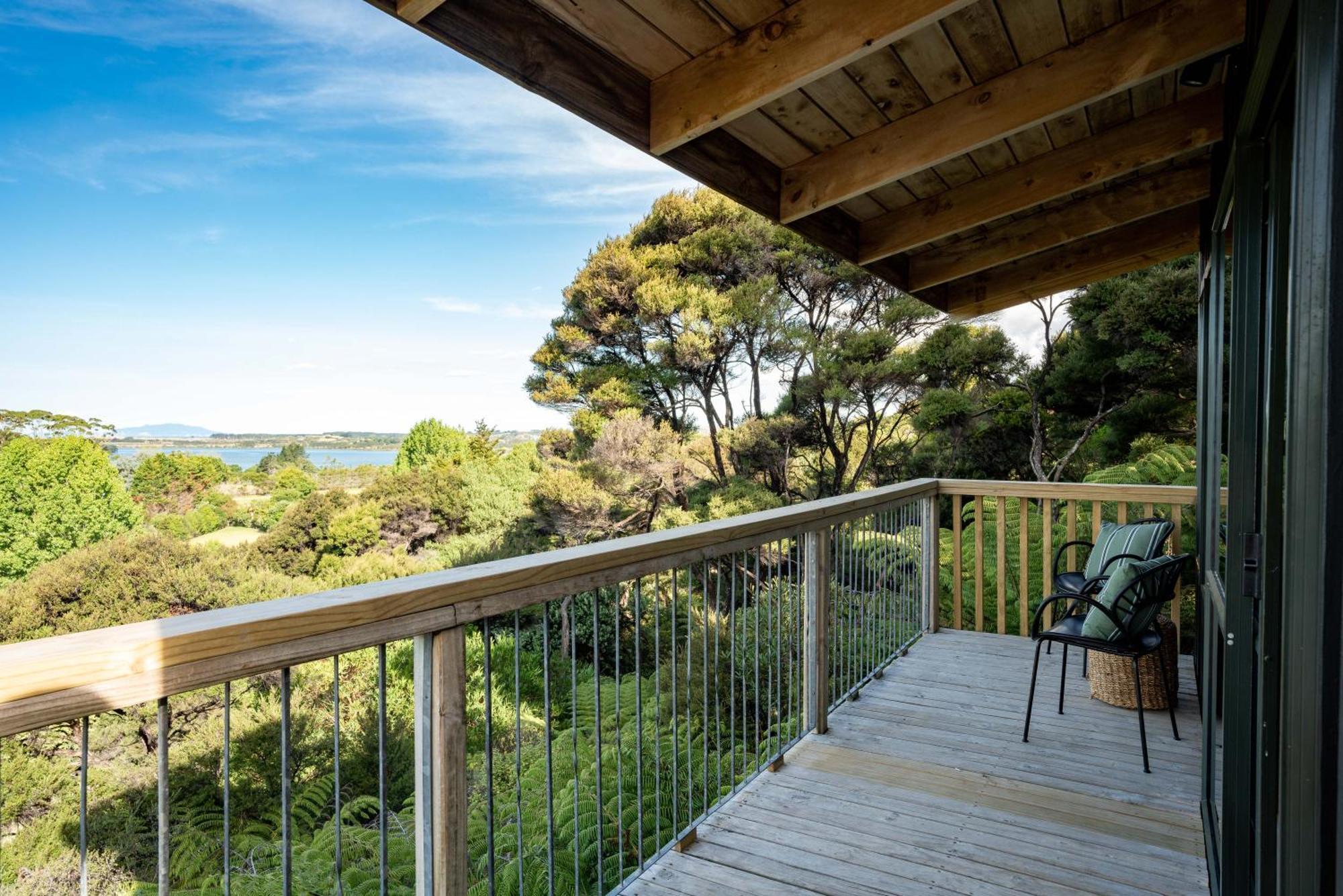 Tui&Nikau Cabins Mangawhai Ruang foto